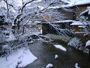 雪の祇園
